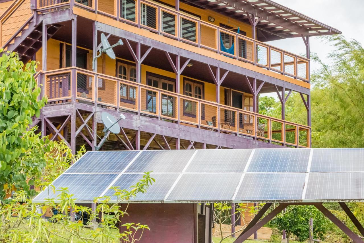 Habitación en casa particular Off-grid Getaway With Ocean Views In Paradise