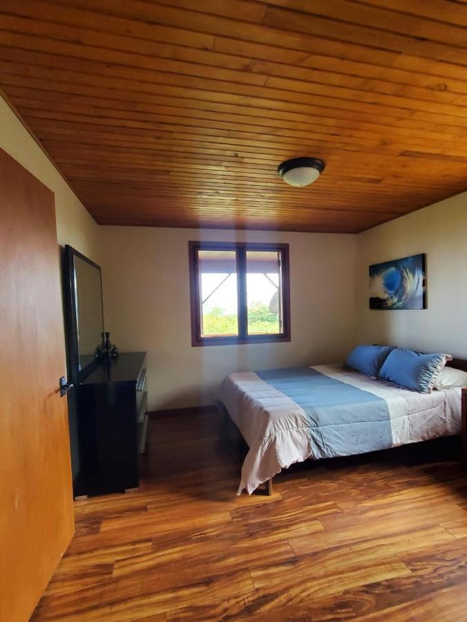 Off-grid Getaway With Ocean Views In Paradise Séjour chez l'habitant Pahoa