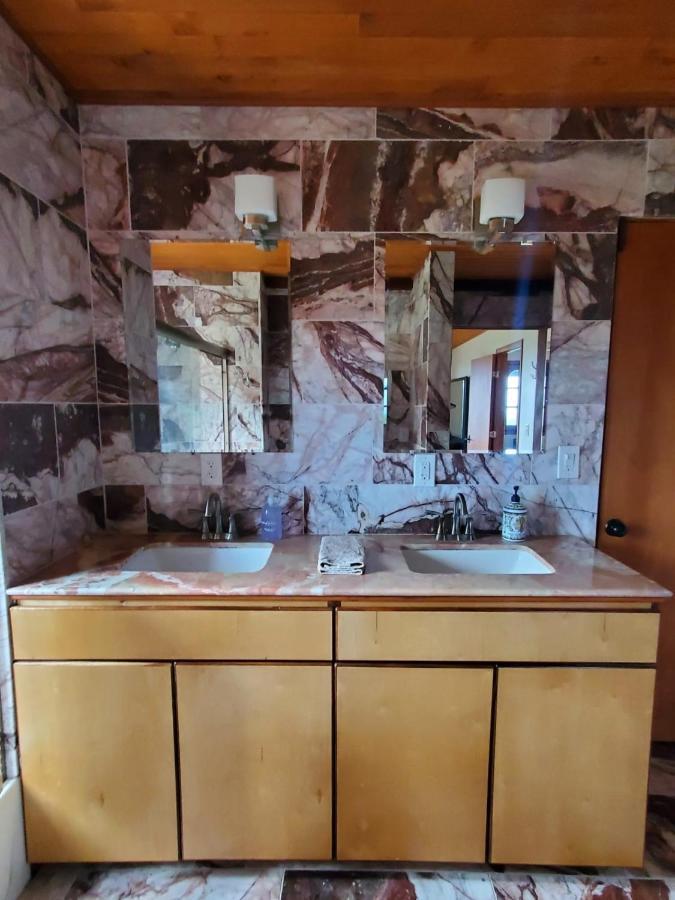 Off-grid Getaway With Ocean Views In Paradise Séjour chez l'habitant *