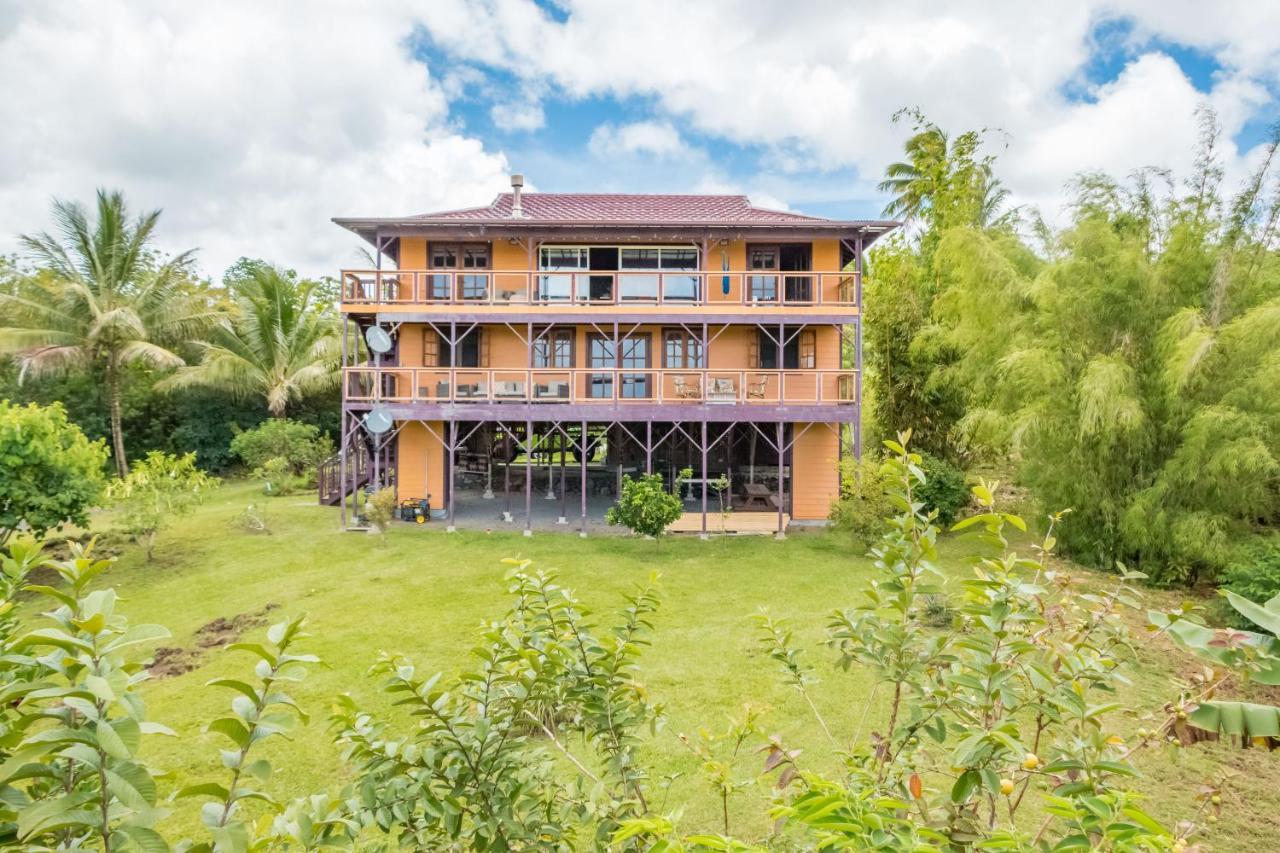 Séjour chez l'habitant Off-grid Getaway With Ocean Views In Paradise *