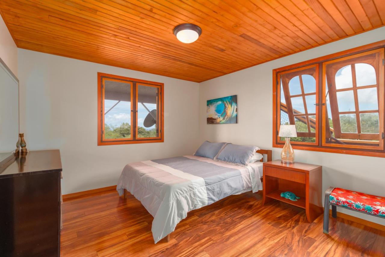 Off-grid Getaway With Ocean Views In Paradise Séjour chez l'habitant Pahoa